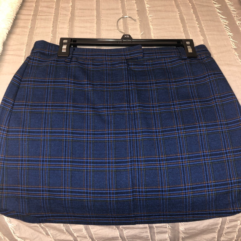 Plaid skirt!!